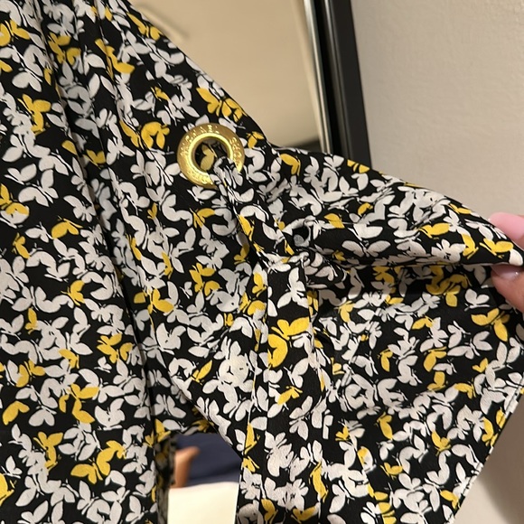 Michael Kors quarter sleeve blouse with elastic waistline and butterfly print - Picture 2 of 4
